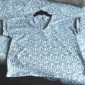 Casual/Formal black and white blouse.